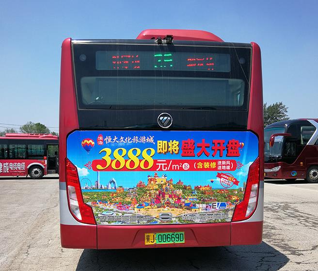 城市流動(dòng)的風(fēng)景線 公交廣告的價(jià)值、投放策略與價(jià)格解析